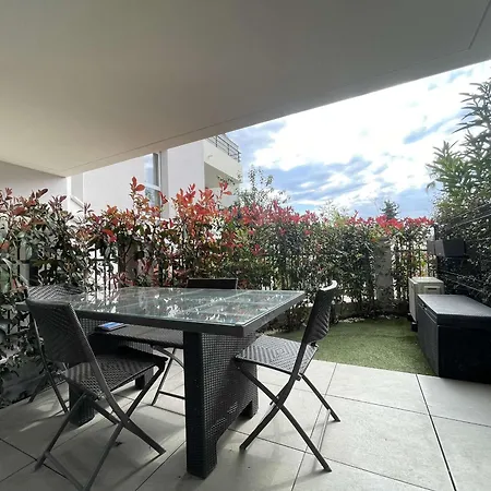 Apartment T2 Centre Lavandou Avec Climatisation Et Parking Prive - Fr-1-308-187
