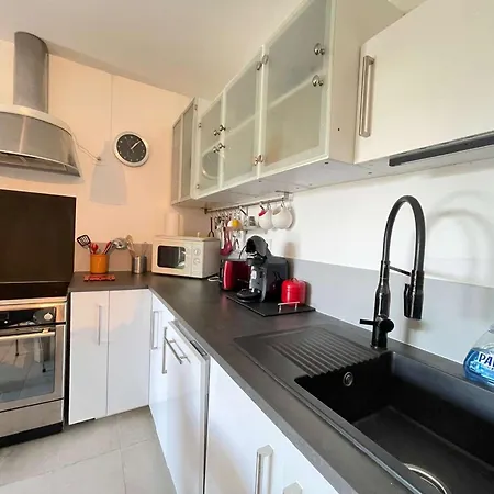 T2 Centre Lavandou Avec Climatisation Et Parking Prive - Fr-1-308-187 Apartment Le Lavandou